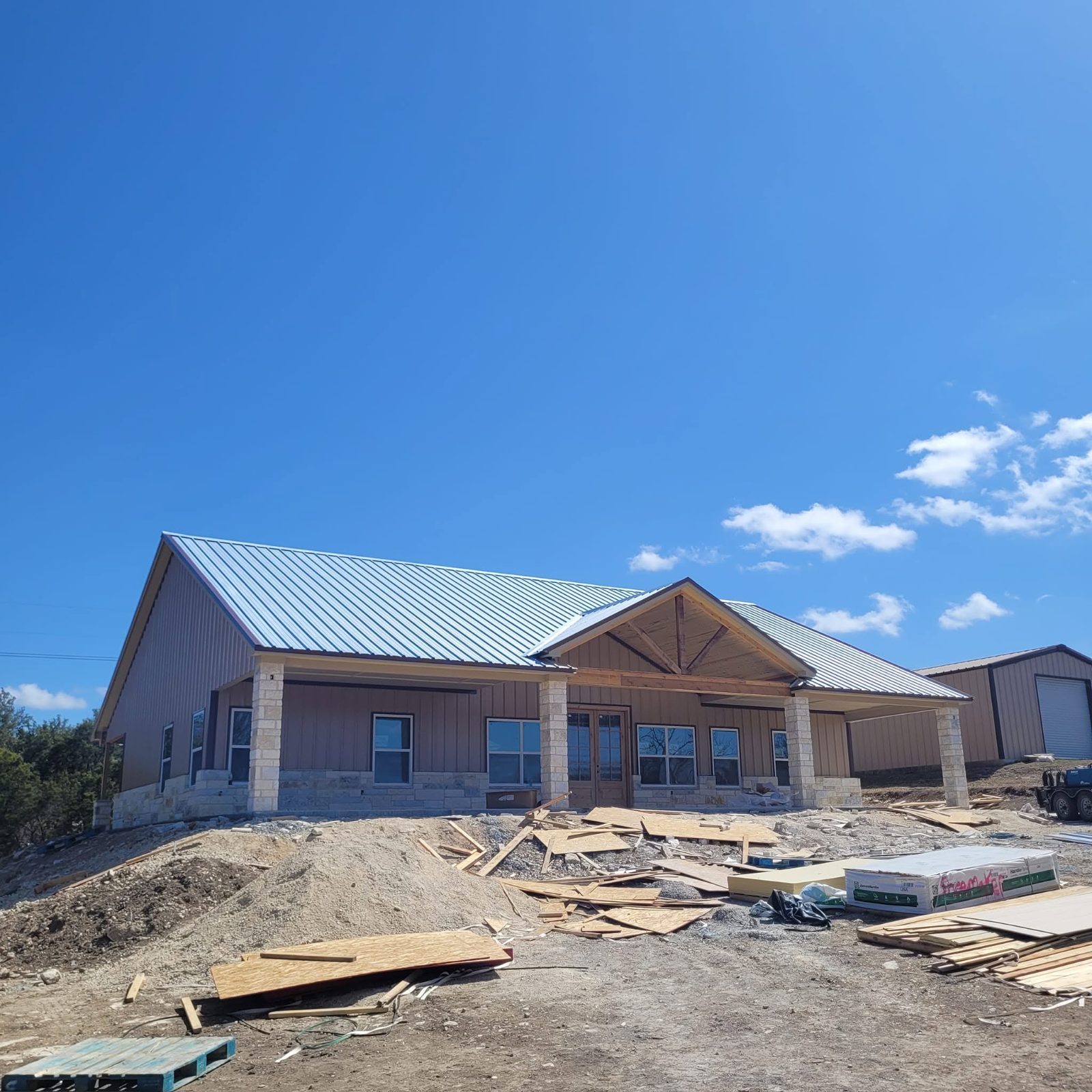 Sheeted and trimmed! — photo 3